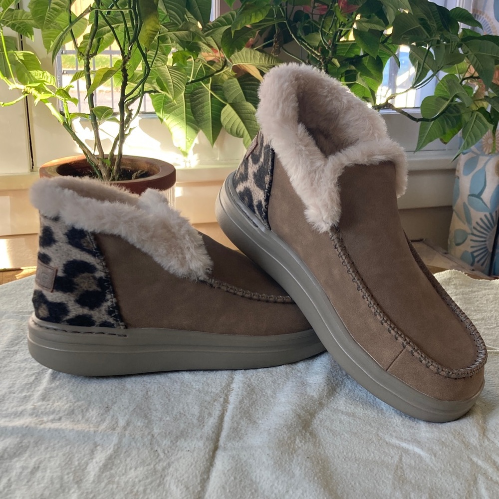Hey Dude Tan/Leopard Booties